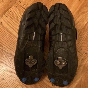 Shimano clipless shoes (wmns sz 5.5)